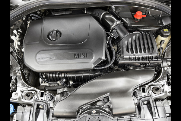 MINI Clubman 1.5 One Business Edition / Airco-ecc / Navigatie / Panorama schuifdak / Leder / Cruise-ctr. / Apk 10-2026