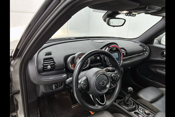MINI Clubman 1.5 One Business Edition / Airco-ecc / Navigatie / Panorama schuifdak / Leder / Cruise-ctr. / Apk 10-2026