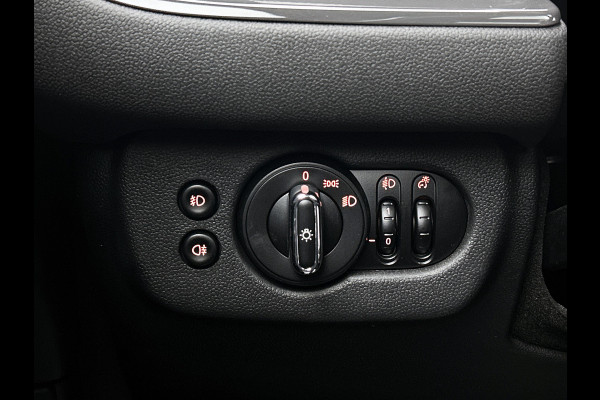 MINI Clubman 1.5 One Business Edition / Airco-ecc / Navigatie / Panorama schuifdak / Leder / Cruise-ctr. / Apk 10-2026