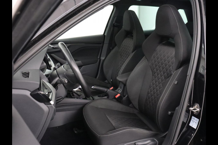 Škoda Kamiq 1.0 TSI Sport | Automaat | Camera | Carplay | Virtual Cockpit | Sportstoelen | Climate control | Full LED | Cruise control | Getint glas | Bluetooth