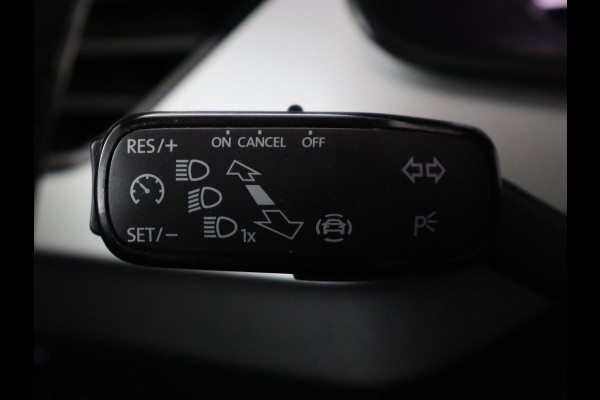 Škoda Kamiq 1.0 TSI Sport | Automaat | Camera | Carplay | Virtual Cockpit | Sportstoelen | Climate control | Full LED | Cruise control | Getint glas | Bluetooth