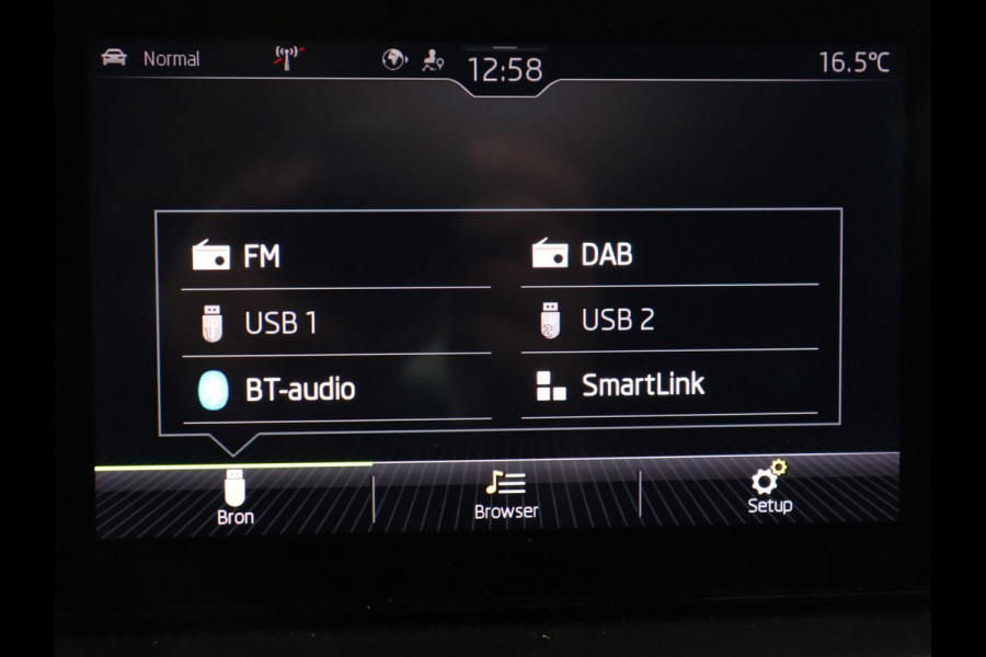 Škoda Kamiq 1.0 TSI Sport | Automaat | Camera | Carplay | Virtual Cockpit | Sportstoelen | Climate control | Full LED | Cruise control | Getint glas | Bluetooth