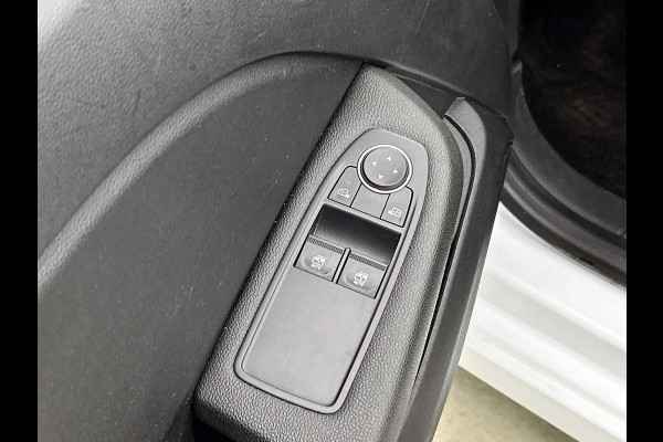 Renault Clio 1.0 TCe Zen / 6 Versn. / 5Drs. / Pdc./ Airco / Navigatie / Radio multimedia / Apk 04-2027