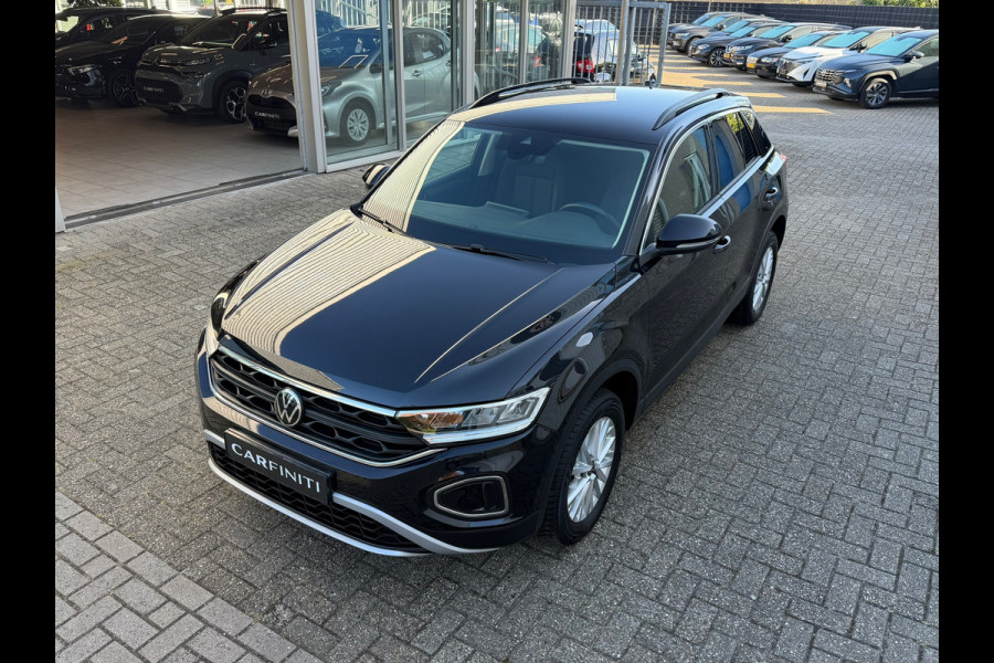 Volkswagen T-Roc 1.5 TSI Life 150 Pk | Navi-Carplay | Clima | Camera | Cruise | 16".