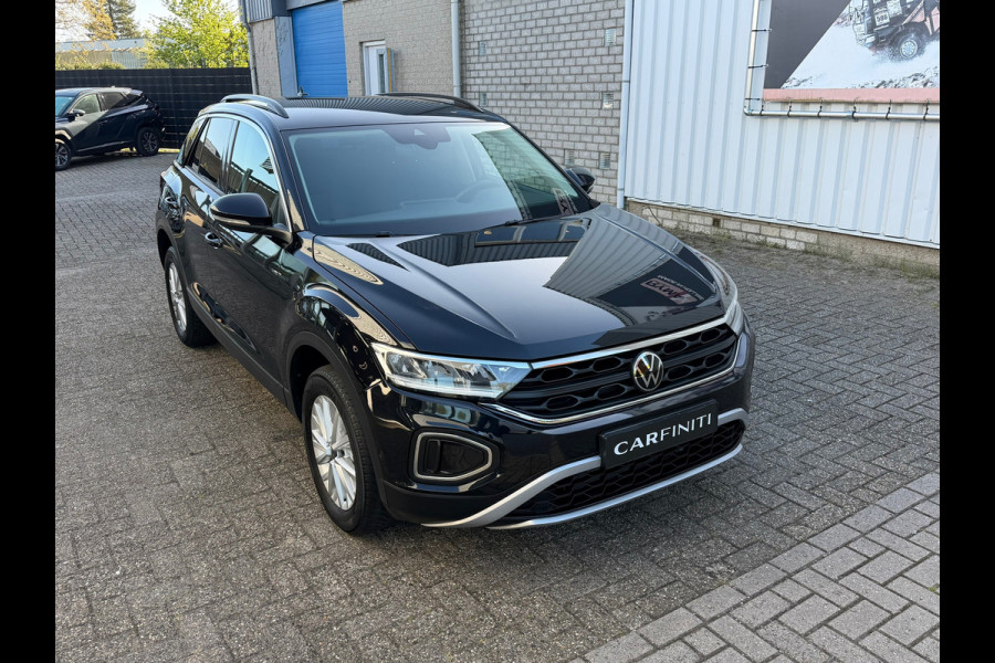 Volkswagen T-Roc 1.5 TSI Life 150 Pk | Navi-Carplay | Clima | Camera | Cruise | 16".