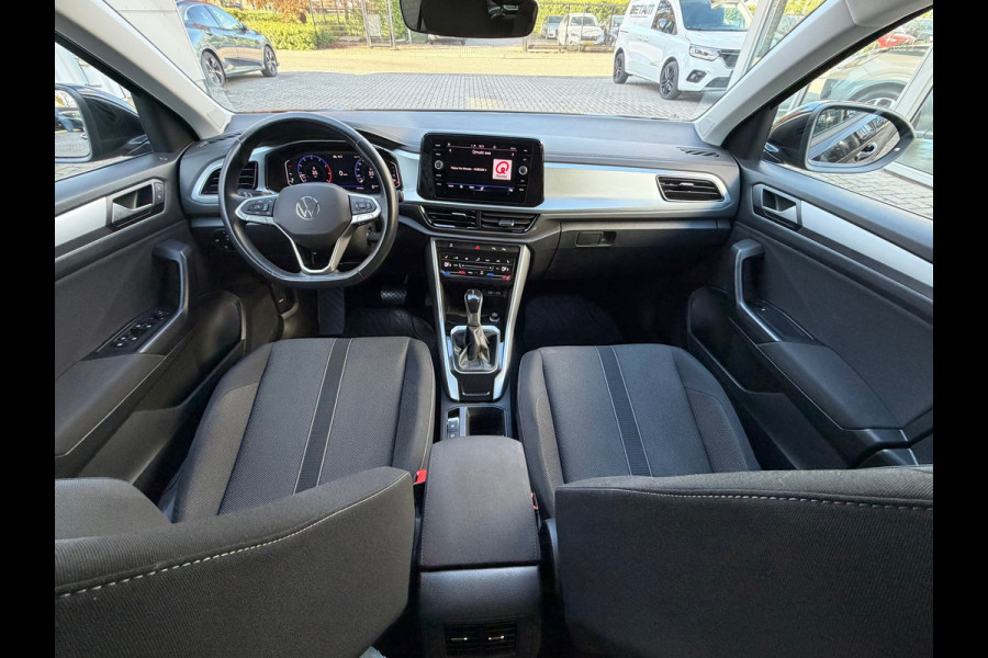 Volkswagen T-Roc 1.5 TSI Life 150 Pk | Navi-Carplay | Clima | Camera | Cruise | 16".