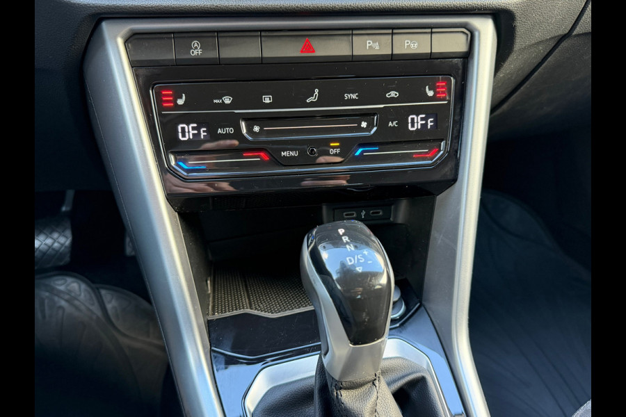 Volkswagen T-Roc 1.5 TSI Life 150 Pk | Navi-Carplay | Clima | Camera | Cruise | 16".