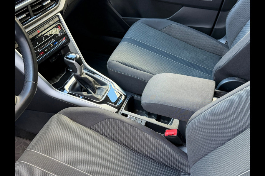 Volkswagen T-Roc 1.5 TSI Life 150 Pk | Navi-Carplay | Clima | Camera | Cruise | 16".