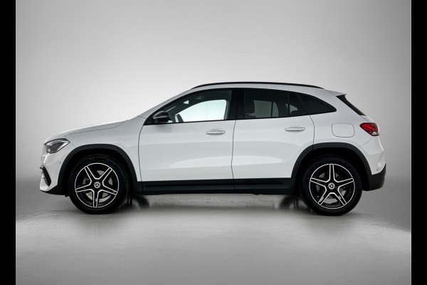Mercedes-Benz GLA 250 e AMG Plug-In Hybride AMG Line | Night Pakket | Ledkoplampen | Parkeerpakket met 360°-camera | Distronic | Memory voorstoelen. Inclusief 24 maanden MB Certified garantie voor Europa.