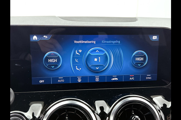 Mercedes-Benz GLA 250 e AMG Plug-In Hybride AMG Line | Night Pakket | Ledkoplampen | Parkeerpakket met 360°-camera | Distronic | Memory voorstoelen. Inclusief 24 maanden MB Certified garantie voor Europa.