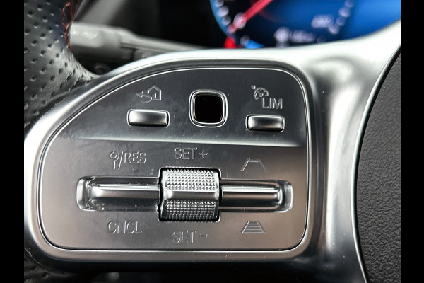 Mercedes-Benz GLA 250 e AMG Plug-In Hybride AMG Line | Night Pakket | Ledkoplampen | Parkeerpakket met 360°-camera | Distronic | Memory voorstoelen. Inclusief 24 maanden MB Certified garantie voor Europa.