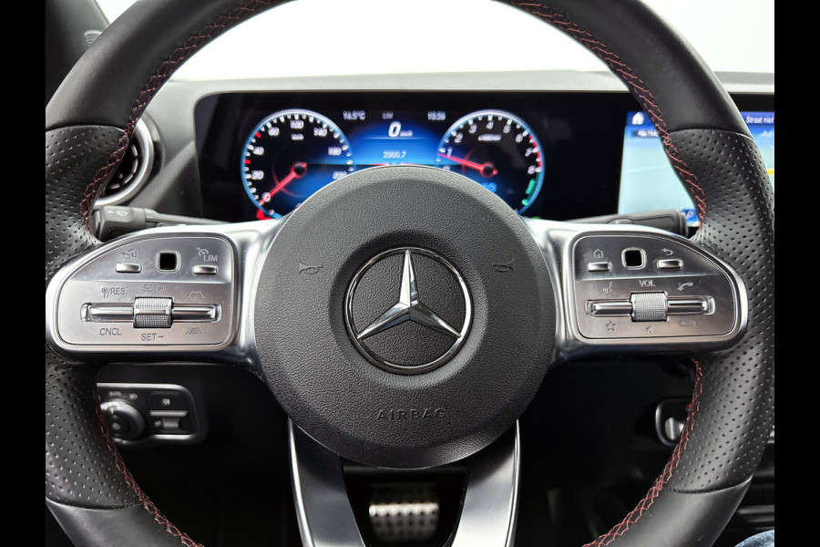 Mercedes-Benz GLA 250 e AMG Plug-In Hybride AMG Line | Night Pakket | Ledkoplampen | Parkeerpakket met 360°-camera | Distronic | Memory voorstoelen. Inclusief 24 maanden MB Certified garantie voor Europa.