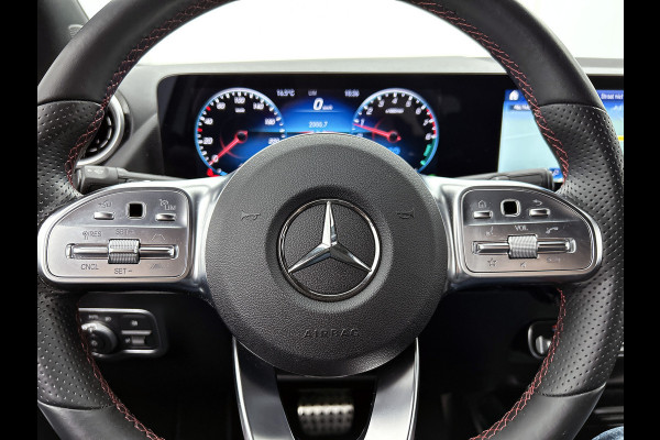 Mercedes-Benz GLA 250 e AMG Plug-In Hybride AMG Line | Night Pakket | Ledkoplampen | Parkeerpakket met 360°-camera | Distronic | Memory voorstoelen. Inclusief 24 maanden MB Certified garantie voor Europa.