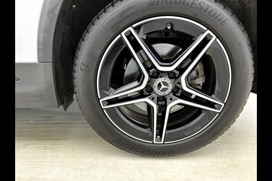 Mercedes-Benz GLA 250 e AMG Plug-In Hybride AMG Line | Night Pakket | Ledkoplampen | Parkeerpakket met 360°-camera | Distronic | Memory voorstoelen. Inclusief 24 maanden MB Certified garantie voor Europa.