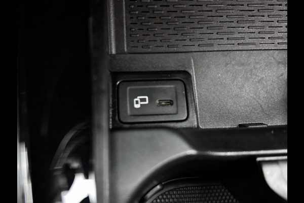 Mercedes-Benz GLA 250 e AMG Plug-In Hybride AMG Line | Night Pakket | Ledkoplampen | Parkeerpakket met 360°-camera | Distronic | Memory voorstoelen. Inclusief 24 maanden MB Certified garantie voor Europa.