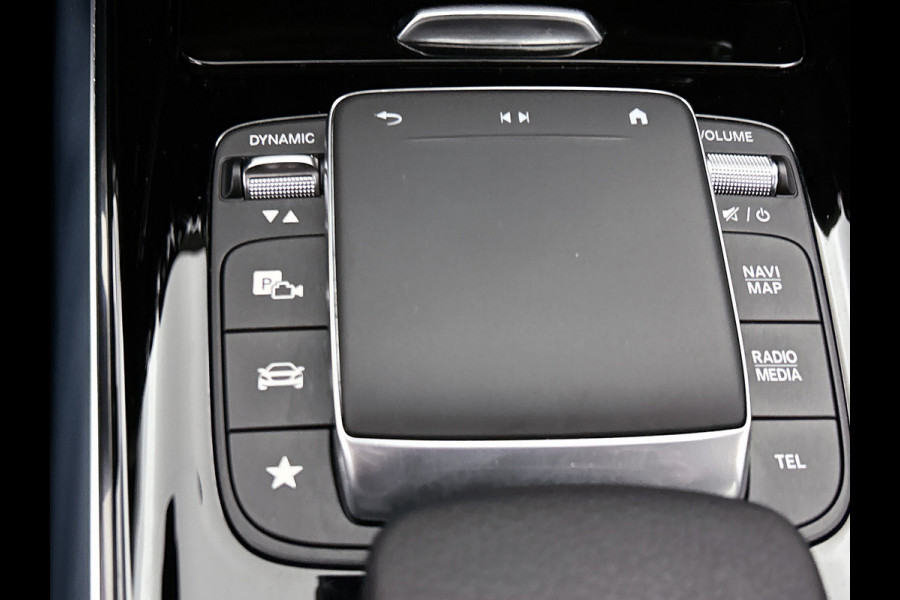 Mercedes-Benz GLA 250 e AMG Plug-In Hybride AMG Line | Night Pakket | Ledkoplampen | Parkeerpakket met 360°-camera | Distronic | Memory voorstoelen. Inclusief 24 maanden MB Certified garantie voor Europa.