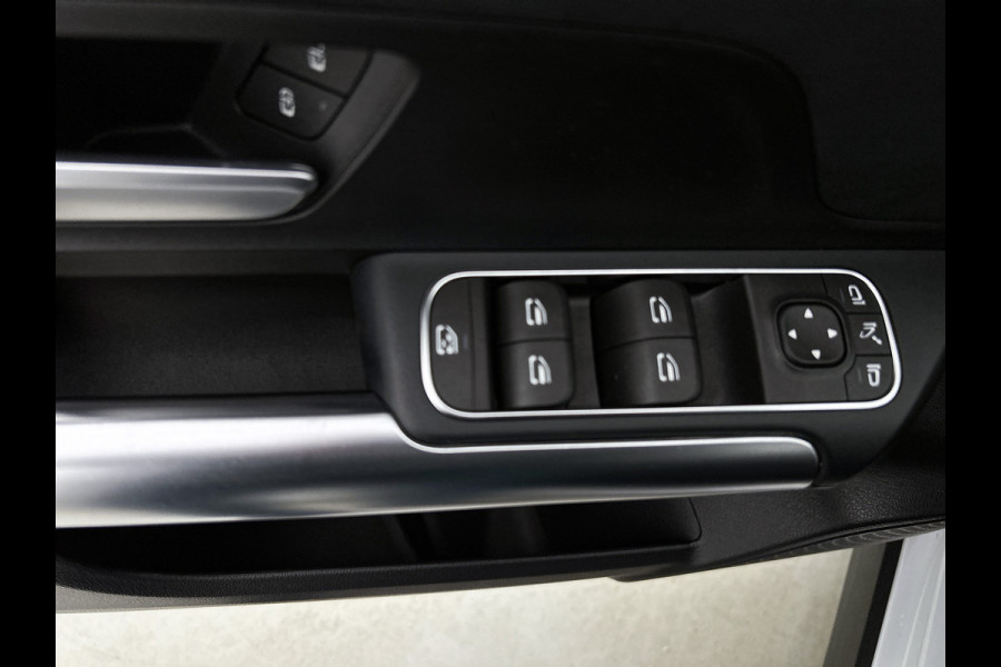 Mercedes-Benz GLA 250 e AMG Plug-In Hybride AMG Line | Night Pakket | Ledkoplampen | Parkeerpakket met 360°-camera | Distronic | Memory voorstoelen. Inclusief 24 maanden MB Certified garantie voor Europa.