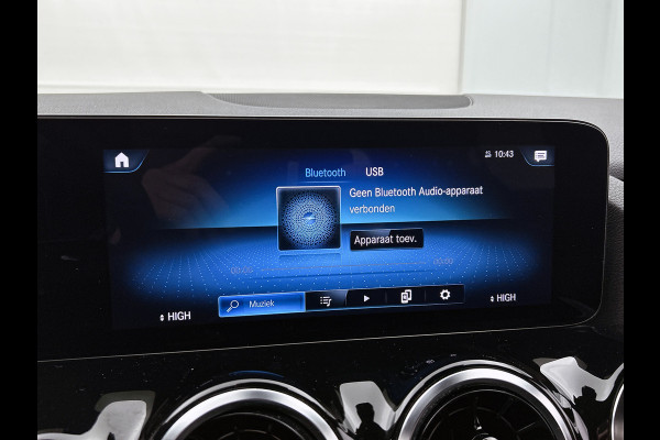 Mercedes-Benz GLA 250 e AMG Plug-In Hybride AMG Line | Night Pakket | Ledkoplampen | Parkeerpakket met 360°-camera | Distronic | Memory voorstoelen. Inclusief 24 maanden MB Certified garantie voor Europa.