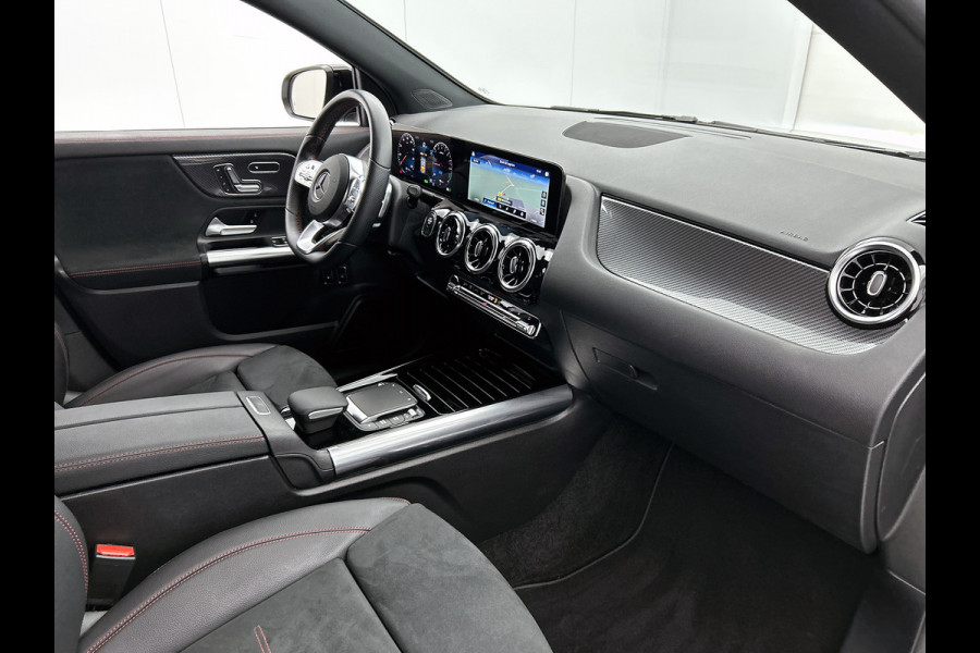 Mercedes-Benz GLA 250 e AMG Plug-In Hybride AMG Line | Night Pakket | Ledkoplampen | Parkeerpakket met 360°-camera | Distronic | Memory voorstoelen. Inclusief 24 maanden MB Certified garantie voor Europa.