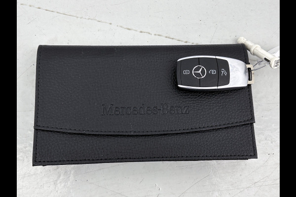Mercedes-Benz GLA 250 e AMG Plug-In Hybride AMG Line | Night Pakket | Ledkoplampen | Parkeerpakket met 360°-camera | Distronic | Memory voorstoelen. Inclusief 24 maanden MB Certified garantie voor Europa.