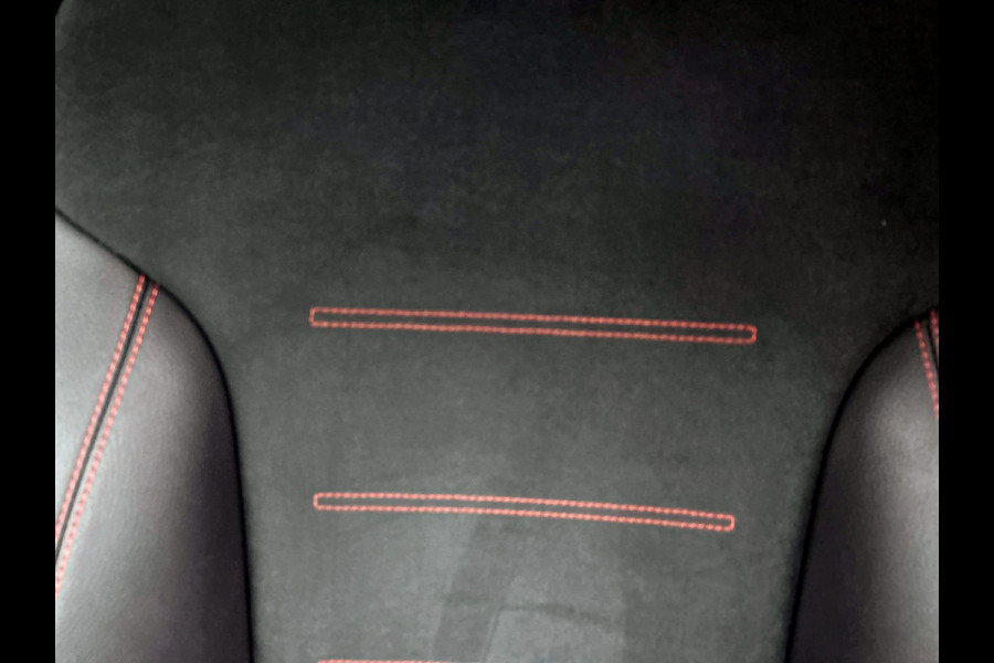 Mercedes-Benz GLA 250 e AMG Plug-In Hybride AMG Line | Night Pakket | Ledkoplampen | Parkeerpakket met 360°-camera | Distronic | Memory voorstoelen. Inclusief 24 maanden MB Certified garantie voor Europa.