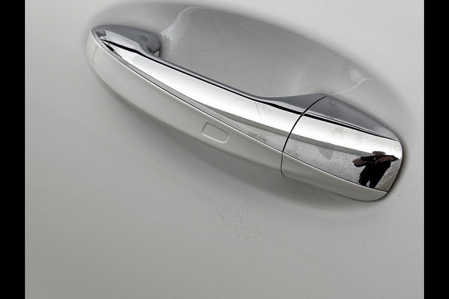 Mercedes-Benz GLA 250 e AMG Plug-In Hybride AMG Line | Night Pakket | Ledkoplampen | Parkeerpakket met 360°-camera | Distronic | Memory voorstoelen. Inclusief 24 maanden MB Certified garantie voor Europa.