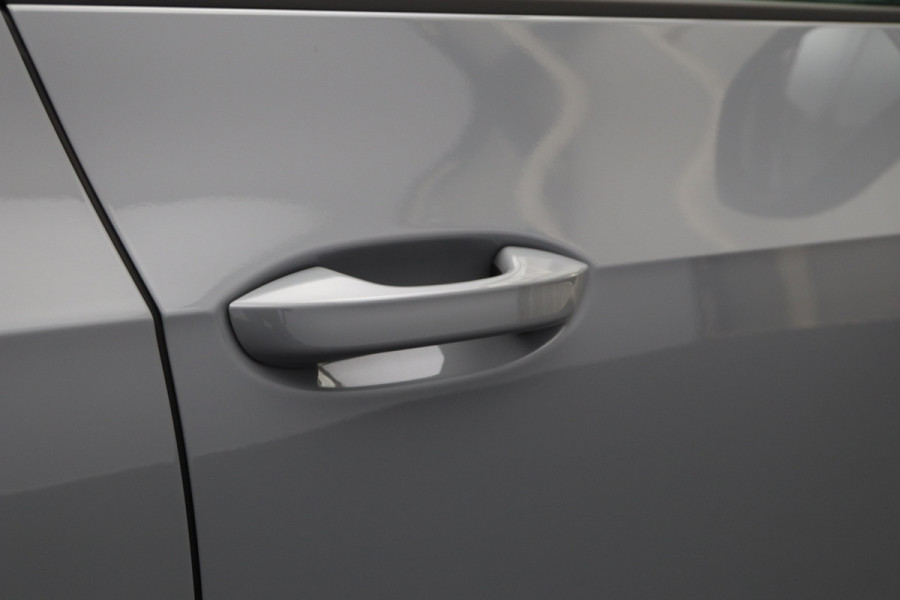 Volkswagen ID.3 Life 58 kWh 204 PK, Stoelverwarming, Stuurverwarming, Adap. Cruise Control