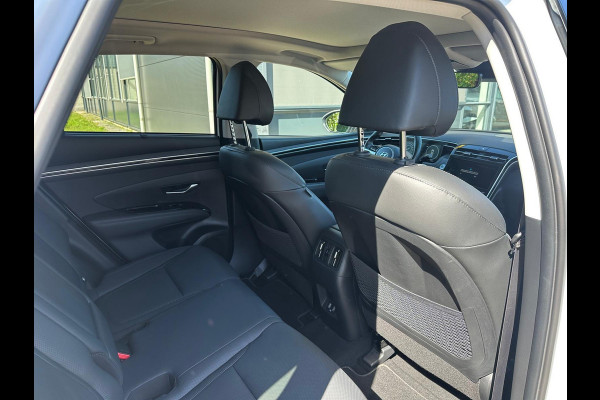 Hyundai Tucson 1.6 T-GDI PHEV Premium Sky 4WD | Panoramadak | Dealer onderhouden | Leder | Achteruitrijcamera | Elek. klep | Stoelverwarming voor & achter