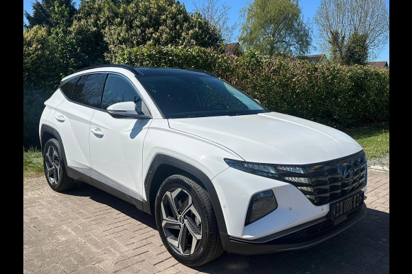 Hyundai Tucson 1.6 T-GDI PHEV Premium Sky 4WD | Panoramadak | Dealer onderhouden | Leder | Achteruitrijcamera | Elek. klep | Stoelverwarming voor & achter