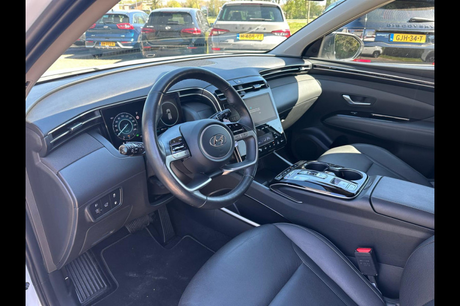 Hyundai Tucson 1.6 T-GDI PHEV Premium Sky 4WD | Panoramadak | Dealer onderhouden | Leder | Achteruitrijcamera | Elek. klep | Stoelverwarming voor & achter
