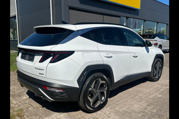 Hyundai Tucson 1.6 T-GDI PHEV Premium Sky 4WD | Panoramadak | Dealer onderhouden | Leder | Achteruitrijcamera | Elek. klep | Stoelverwarming voor & achter