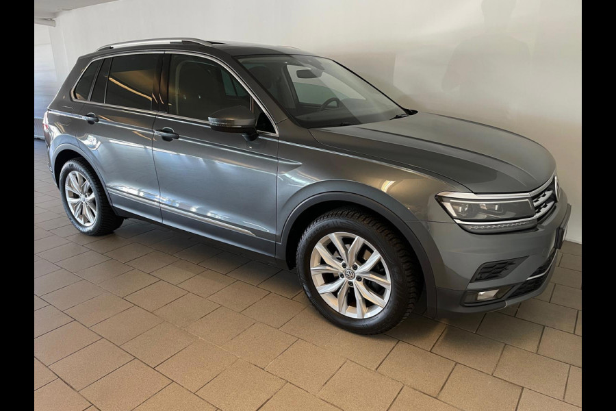 Volkswagen Tiguan 1.4 TSI ACT Highline Business AUTOMAAT PANO NAVI BT CRUISE BLUETOOTH ELEK RAMEN CENT VERG VELGEN NIEUWSTAAT