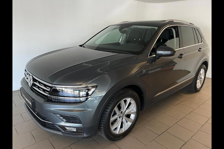Volkswagen Tiguan 1.4 TSI ACT Highline Business AUTOMAAT PANO NAVI BT CRUISE BLUETOOTH ELEK RAMEN CENT VERG VELGEN NIEUWSTAAT