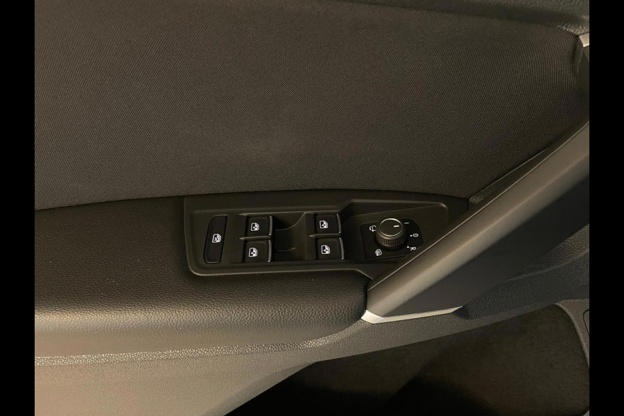 Volkswagen Tiguan 1.4 TSI ACT Highline Business AUTOMAAT PANO NAVI BT CRUISE BLUETOOTH ELEK RAMEN CENT VERG VELGEN NIEUWSTAAT