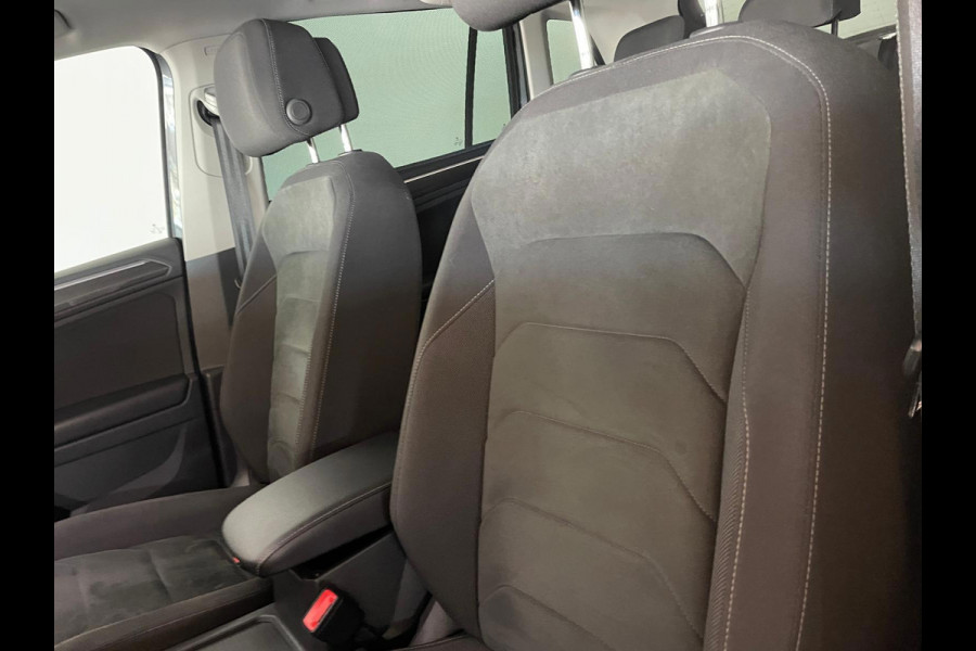 Volkswagen Tiguan 1.4 TSI ACT Highline Business AUTOMAAT PANO NAVI BT CRUISE BLUETOOTH ELEK RAMEN CENT VERG VELGEN NIEUWSTAAT