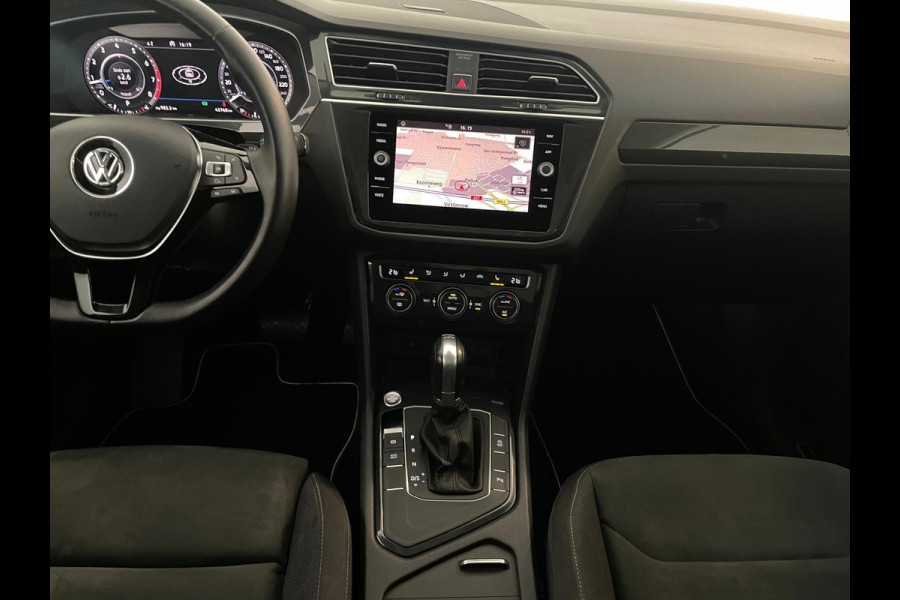 Volkswagen Tiguan 1.4 TSI ACT Highline Business AUTOMAAT PANO NAVI BT CRUISE BLUETOOTH ELEK RAMEN CENT VERG VELGEN NIEUWSTAAT