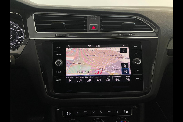 Volkswagen Tiguan 1.4 TSI ACT Highline Business AUTOMAAT PANO NAVI BT CRUISE BLUETOOTH ELEK RAMEN CENT VERG VELGEN NIEUWSTAAT