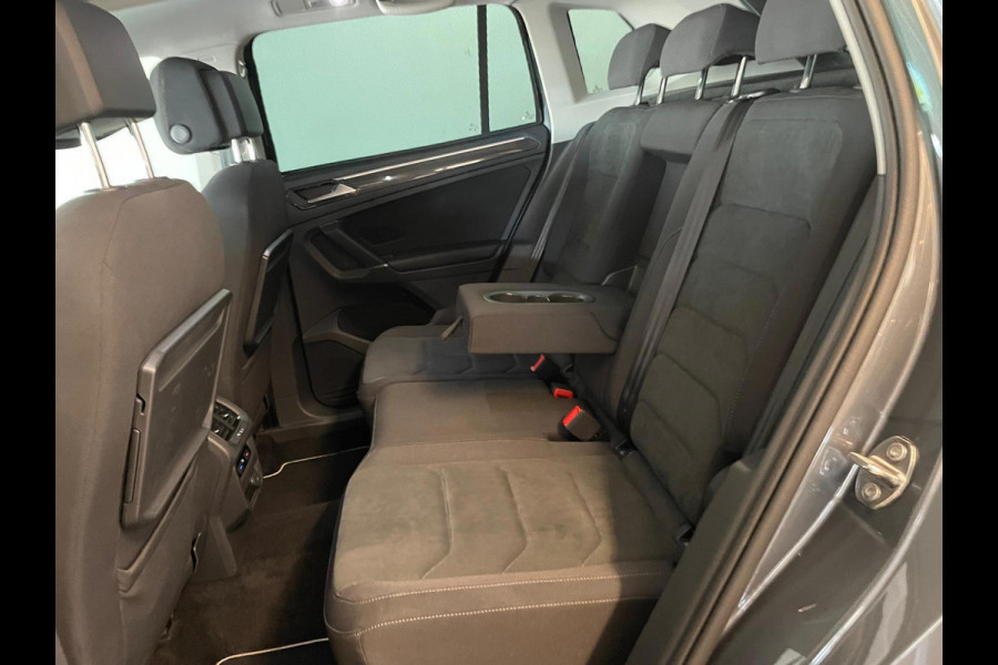 Volkswagen Tiguan 1.4 TSI ACT Highline Business AUTOMAAT PANO NAVI BT CRUISE BLUETOOTH ELEK RAMEN CENT VERG VELGEN NIEUWSTAAT