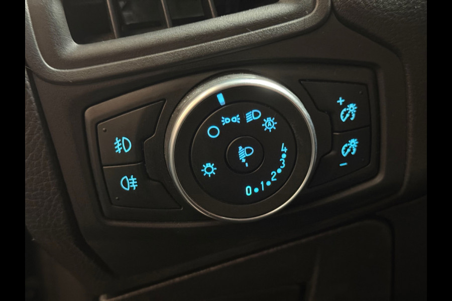 Ford FOCUS Wagon 1.0 ST-Line | Camera | Parkeersensoren | Led