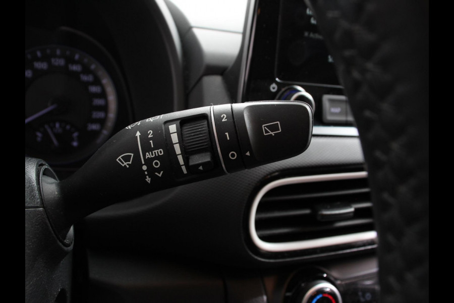 Hyundai Kona 1.6 GDI HEV Comfort Smart Automaat Climate control Cruise control Stoelverwarming Stuurverwarming Camera Parkeersensoren Lichtmetalen velgen Apple Carplay/ Android Auto