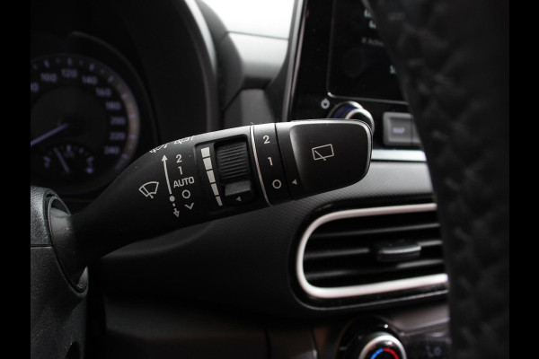 Hyundai Kona 1.6 GDI HEV Comfort Smart Automaat Climate control Cruise control Stoelverwarming Stuurverwarming Camera Parkeersensoren Lichtmetalen velgen Apple Carplay/ Android Auto