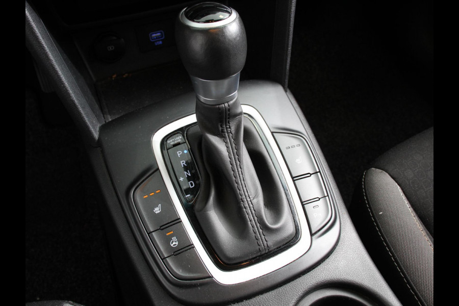 Hyundai Kona 1.6 GDI HEV Comfort Smart Automaat Climate control Cruise control Stoelverwarming Stuurverwarming Camera Parkeersensoren Lichtmetalen velgen Apple Carplay/ Android Auto