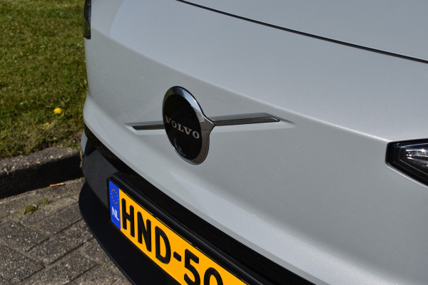 Volvo EX30 Extended Range Ultra 69 kWh | Trekhaak | Woolblend | Panodak | Elektr. Stoel | ACC