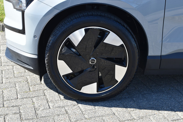Volvo EX30 Extended Range Ultra 69 kWh | Trekhaak | Woolblend | Panodak | Elektr. Stoel | ACC