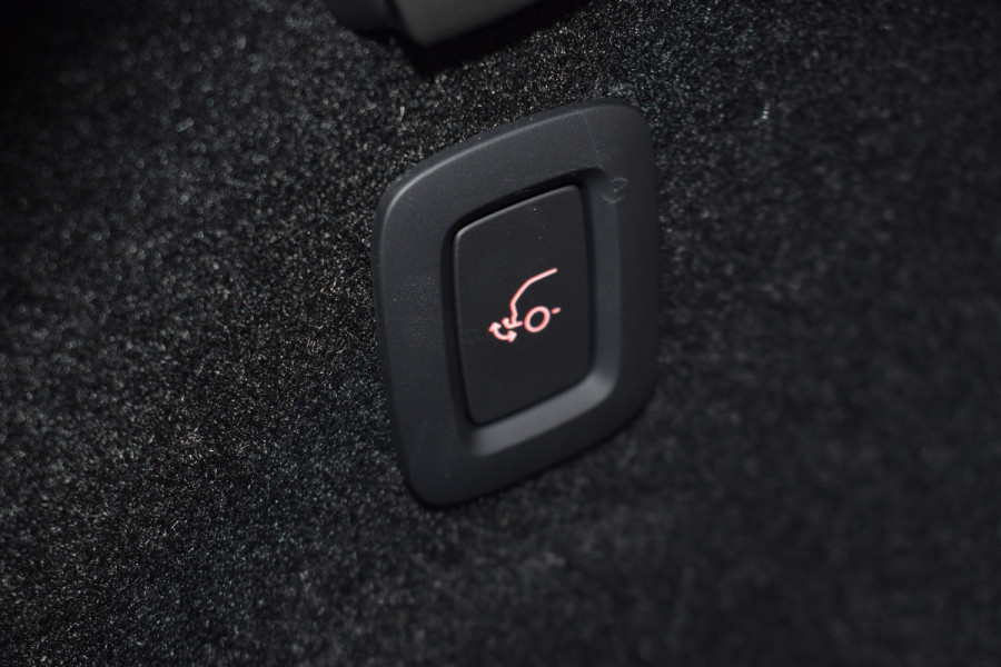 Volvo EX30 Extended Range Ultra 69 kWh | Trekhaak | Woolblend | Panodak | Elektr. Stoel | ACC