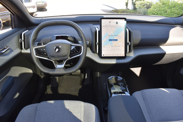 Volvo EX30 Extended Range Ultra 69 kWh | Trekhaak | Woolblend | Panodak | Elektr. Stoel | ACC