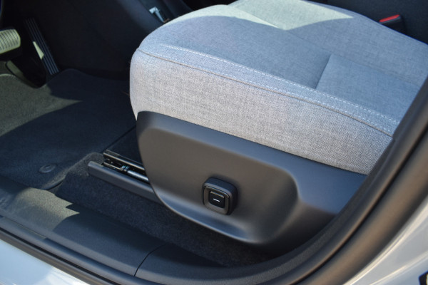Volvo EX30 Extended Range Ultra 69 kWh | Trekhaak | Woolblend | Panodak | Elektr. Stoel | ACC