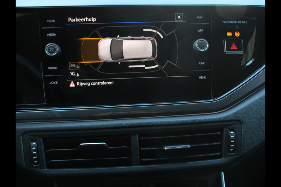 Volkswagen Polo 1.0 TSI DSG Style 110Pk | Navigatie | Apple Carplay/Android Auto | Climate Control | Virtual Cockpit | Adaptive Cruise Control | Parkeersensoren | Lane Assist | Privacy Glass |