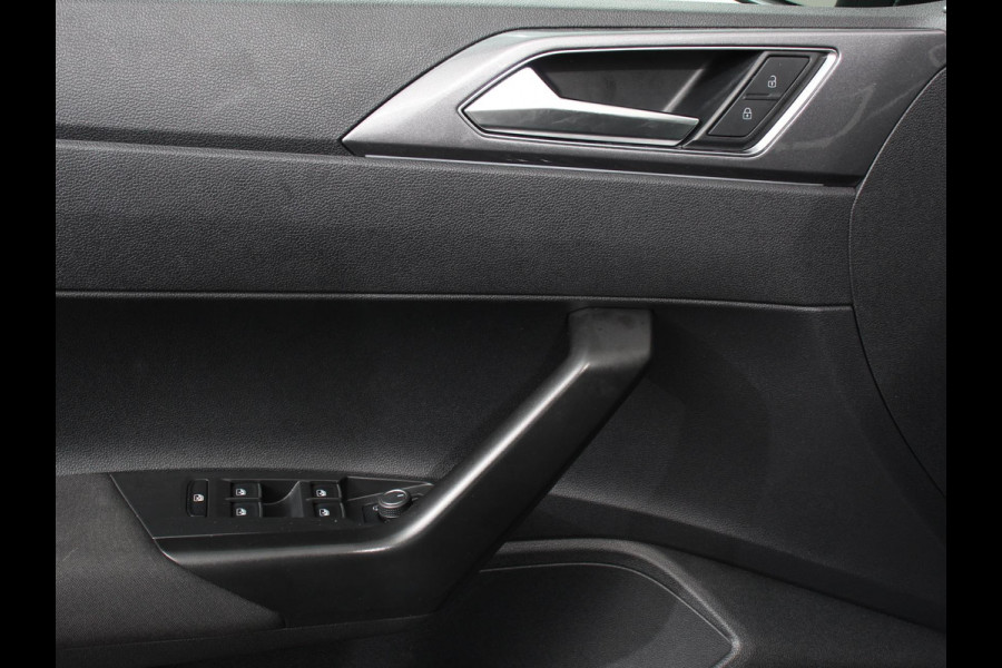 Volkswagen Polo 1.0 TSI DSG Style 110Pk | Navigatie | Apple Carplay/Android Auto | Climate Control | Virtual Cockpit | Adaptive Cruise Control | Parkeersensoren | Lane Assist | Privacy Glass |