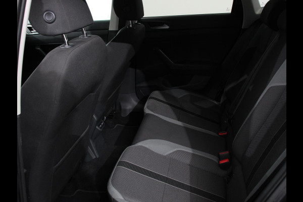 Volkswagen Polo 1.0 TSI DSG Style 110Pk | Navigatie | Apple Carplay/Android Auto | Climate Control | Virtual Cockpit | Adaptive Cruise Control | Parkeersensoren | Lane Assist | Privacy Glass |